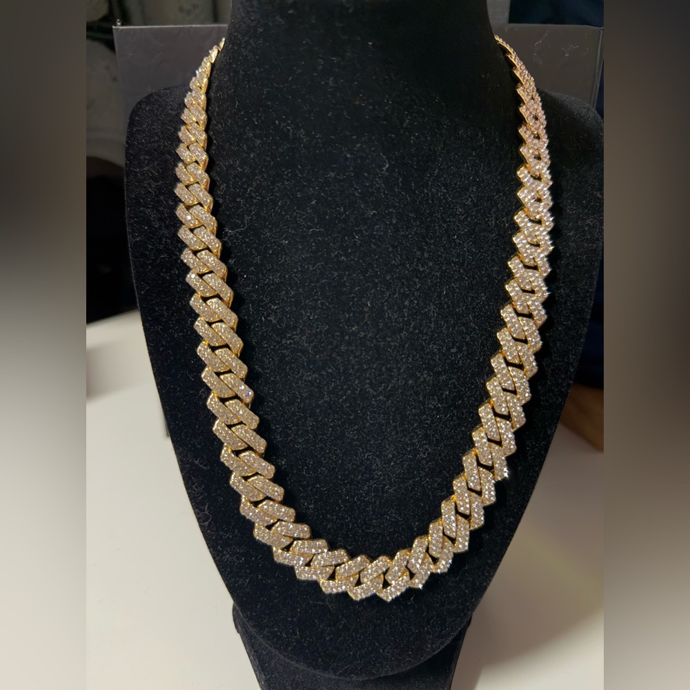 Elegant Gold Women's Necklace 20” Cuban Link